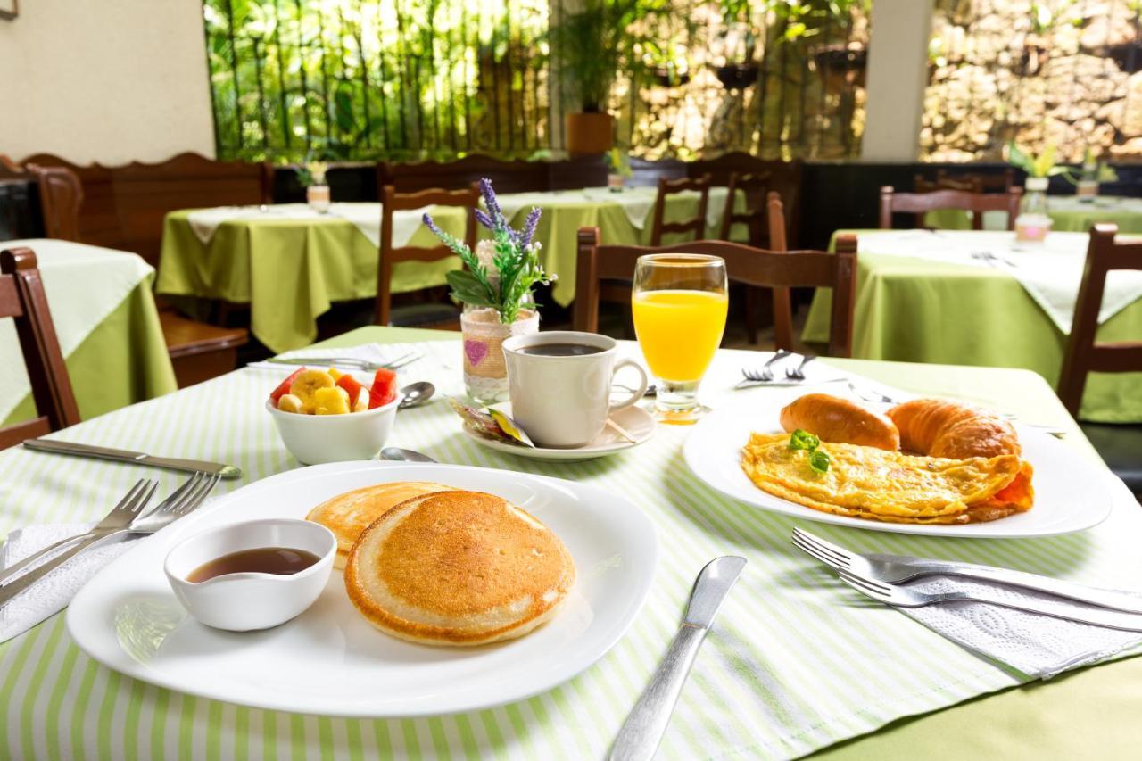 Hotel Stein Colonial Cali Bagian luar foto