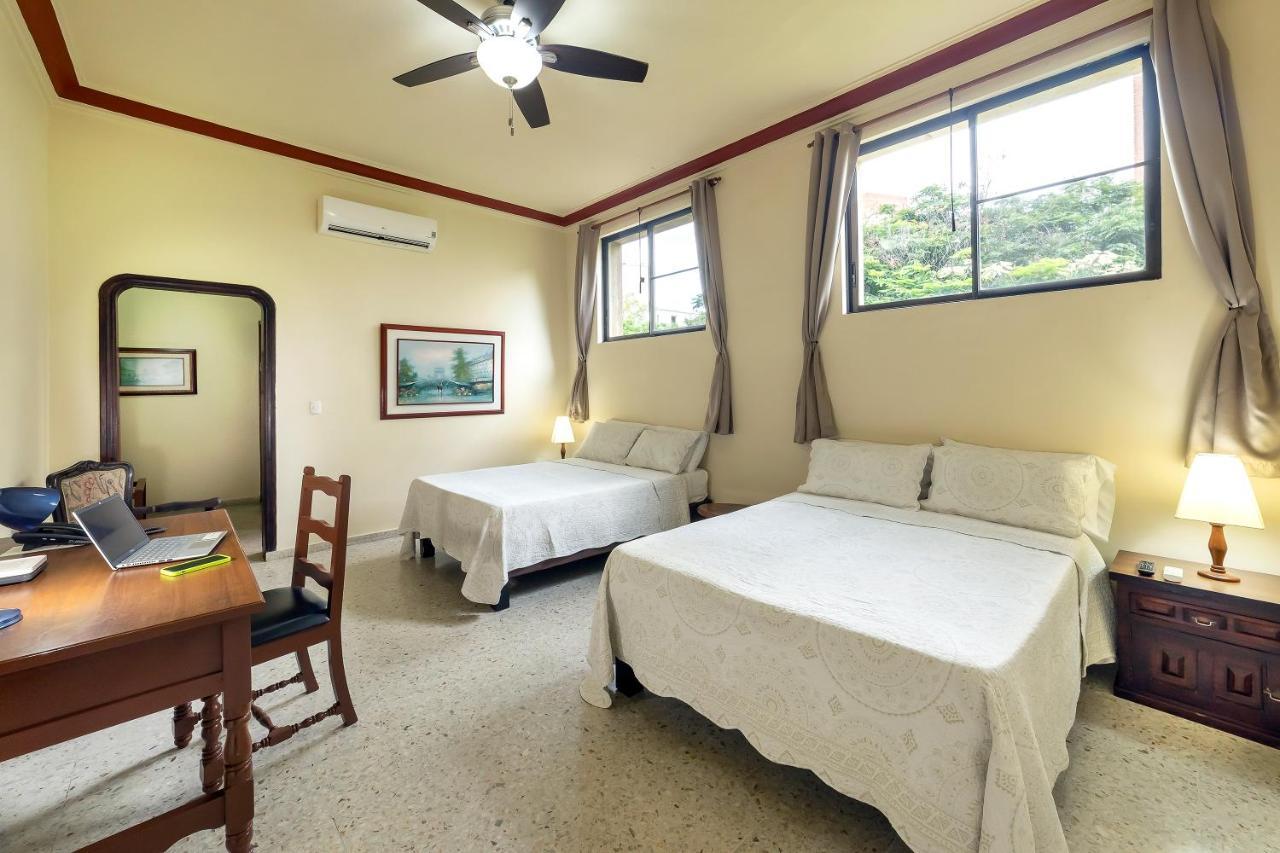Hotel Stein Colonial Cali Bagian luar foto