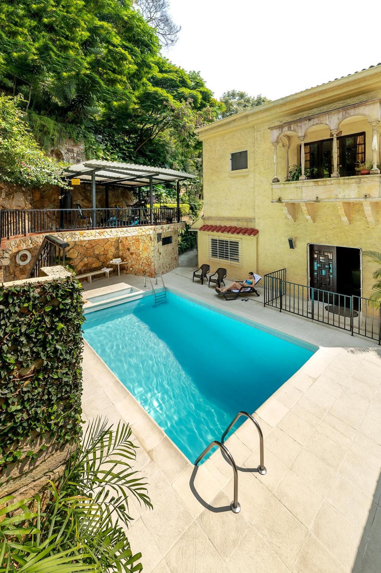 Hotel Stein Colonial Cali Bagian luar foto