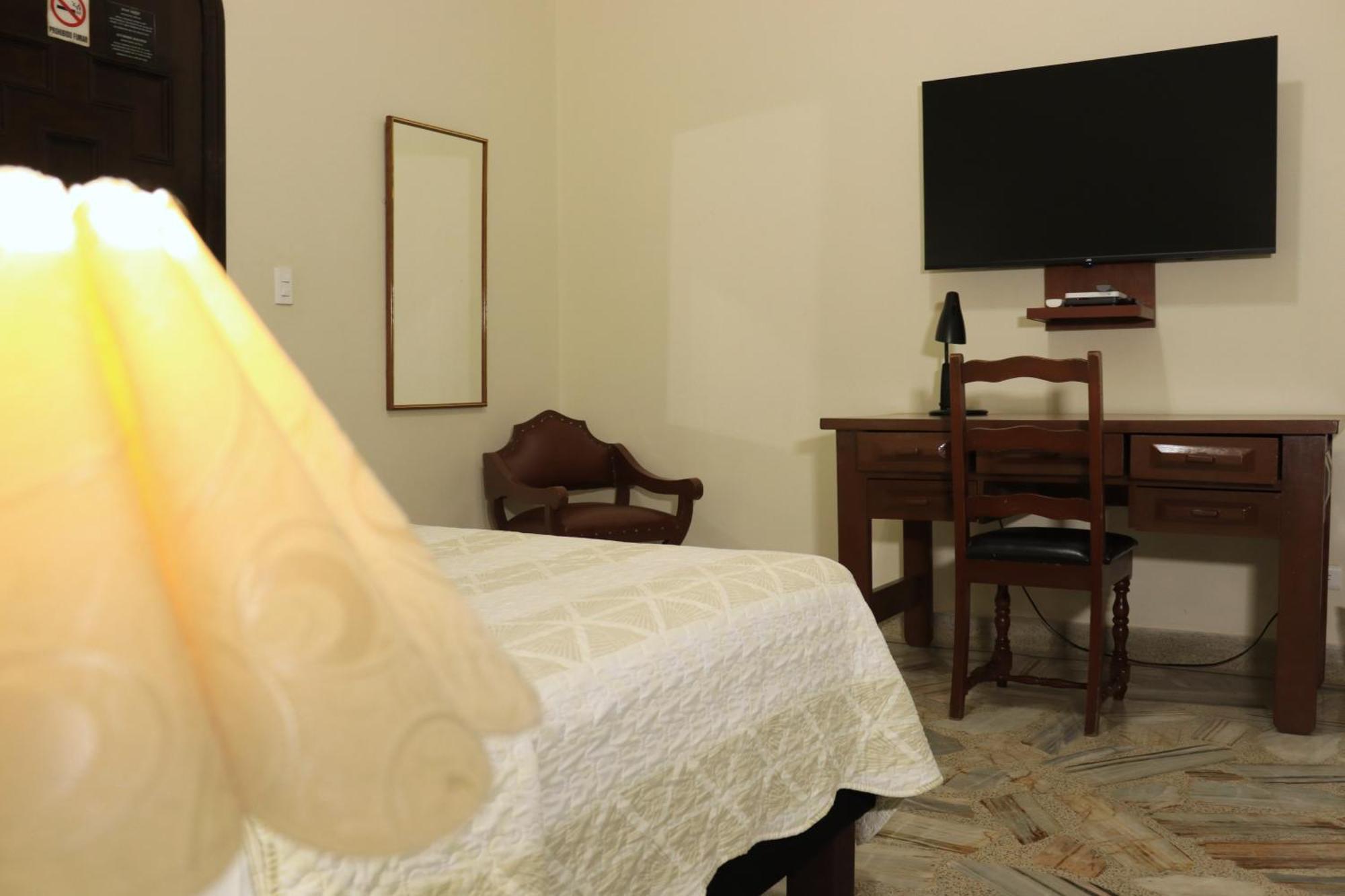 Hotel Stein Colonial Cali Bagian luar foto